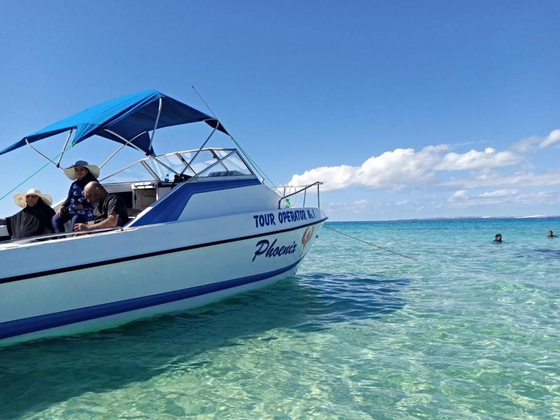 Dolphin Dhow Beach Safaris فيلانكولوس المظهر الخارجي الصورة